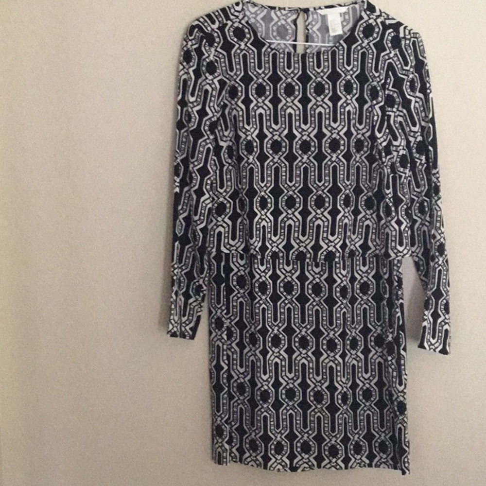 ☀️LAST CHANCE PRICE DROP☀️ H & M NWT Size 2 Black and White Geometrical Dress